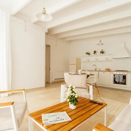 Dimora Fraschi 4* Казарано